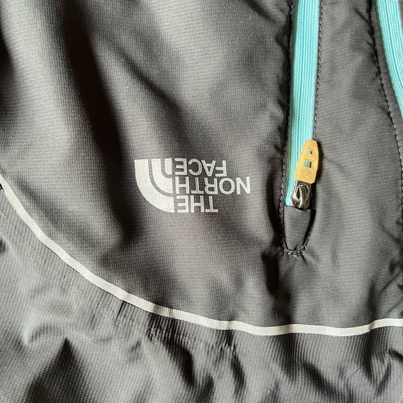 North Face Flight Series wind breaker - Picture 2 of 6